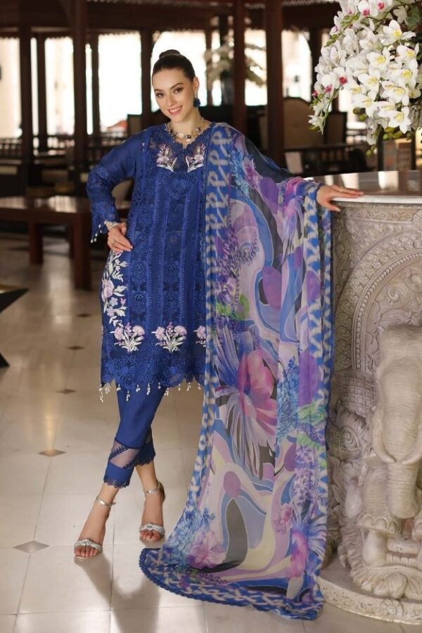 10B-Noor Luxe Chikankari | Saadia Asad