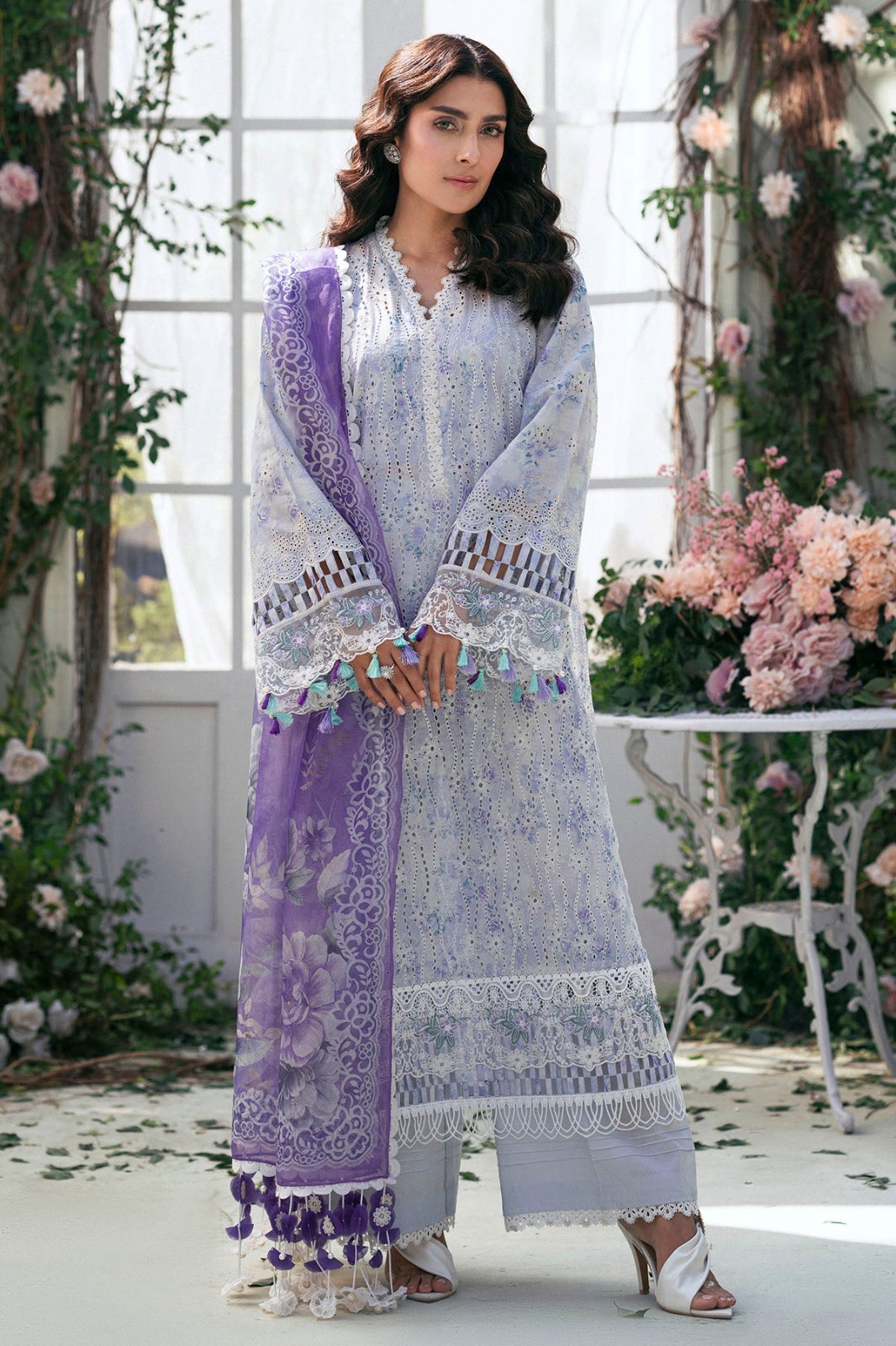 5424-Tulip | Amal Embroiderd Lawn | Motifz