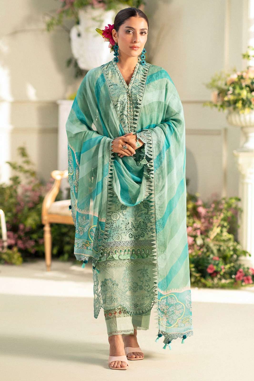 5430-IRIS | Amal Embroiderd Lawn | Motifz