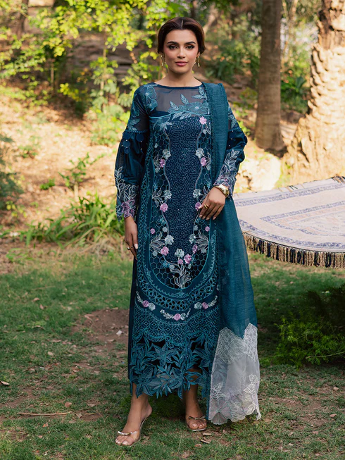 ET - 05 | Enchanted Tales Luxury (Lawn) | Parishy