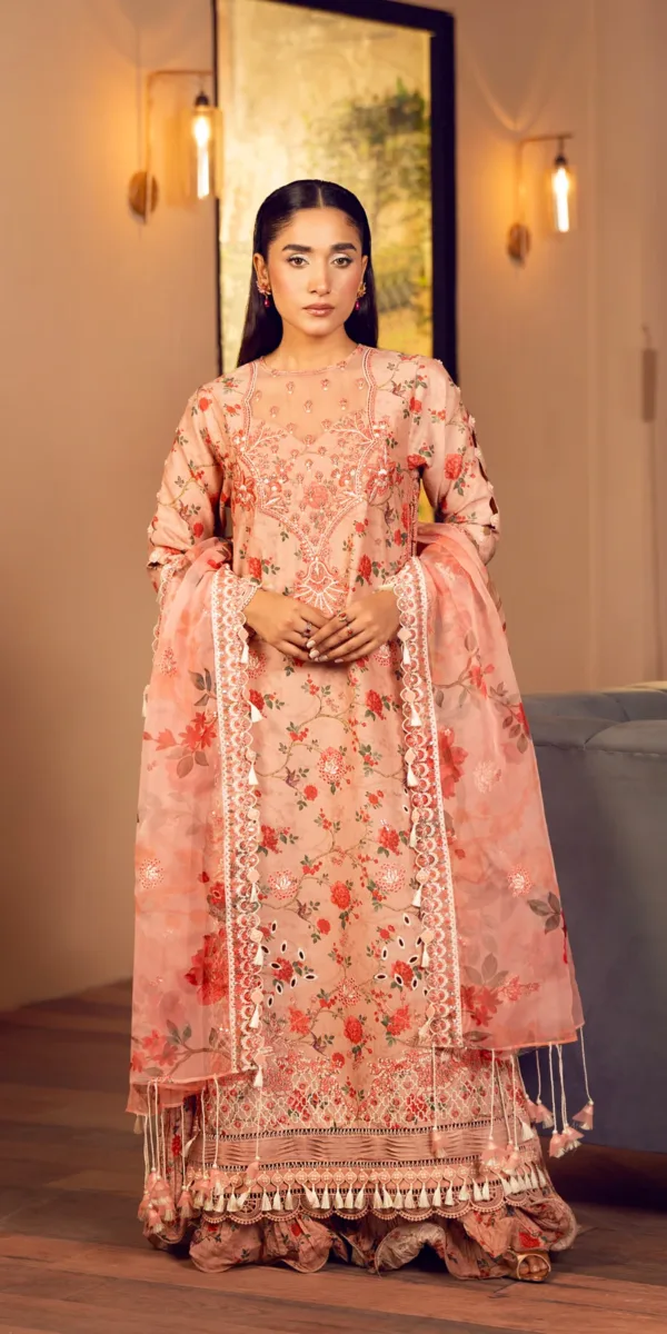 SE-V4-07 | Subday Bloom Embroidered Lawn | Tana Bana