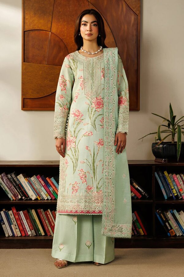 L-01 | Leila Lawn '26 | Mahnur