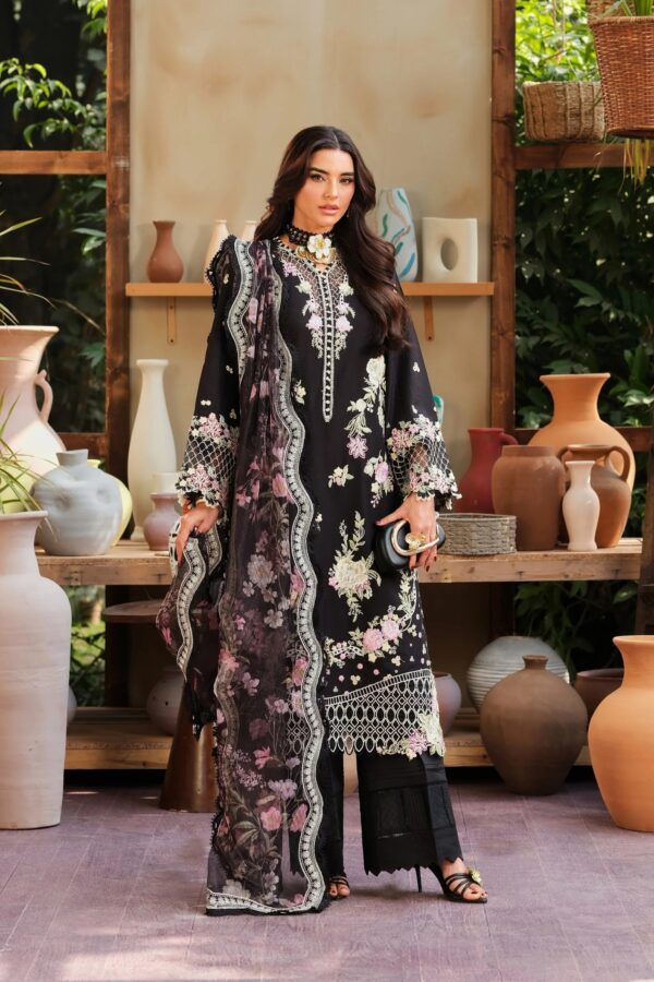 Noir | Luxury Lawn 26 | Maryam Hussain