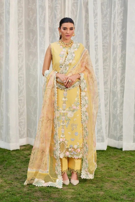 Sunflower | Luxury Lawn 26 | Maryam Hussain
