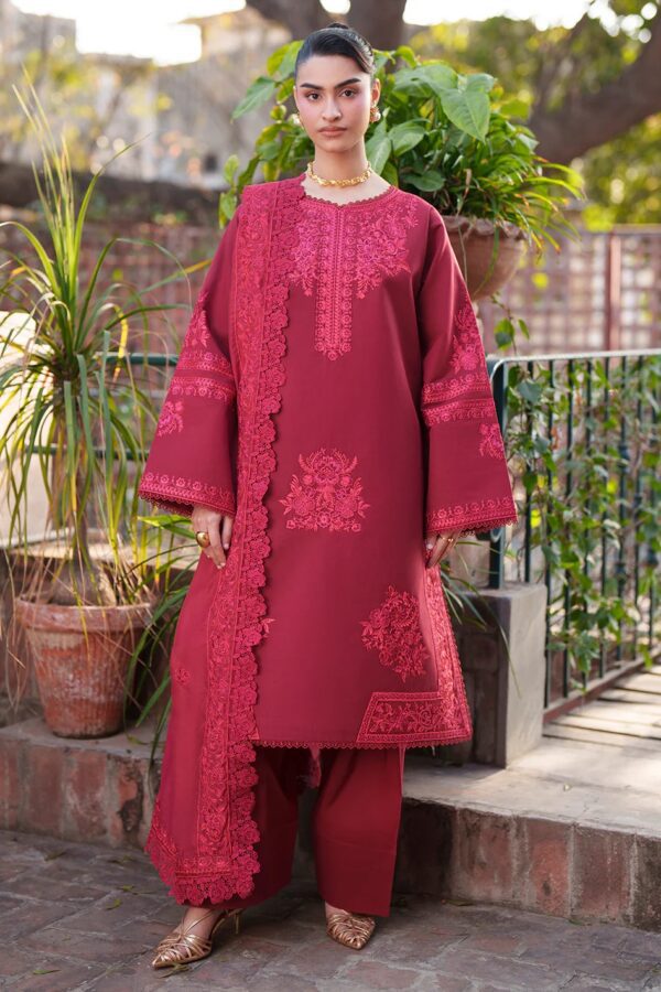 F-07 | Fiona Lawn '26 | Mahnur