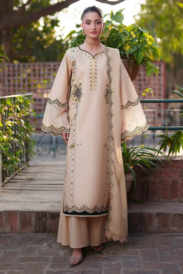 F-04 | Fiona Lawn '26 | Mahnur