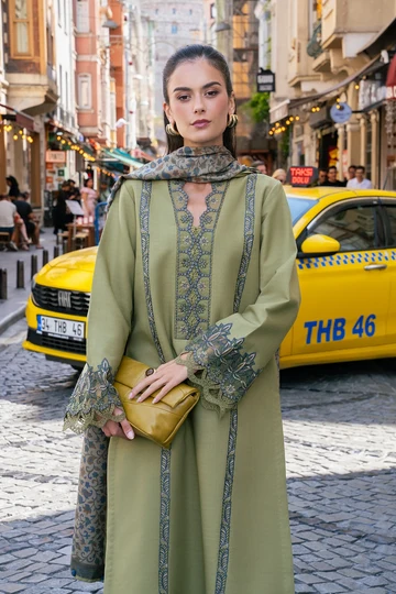Willow | Meet Me In Istanbul Winter26 | Rang Rasiya